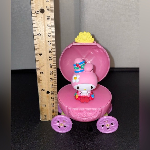 My Melody Carriage gachapon figure - Picture 2 of 5